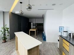 Gateway East (D7), Office #551952471